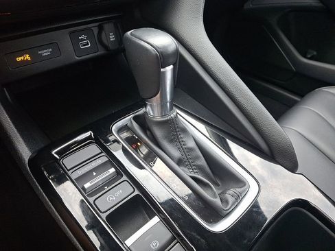 Certified 2024 Acura Integra FWD image 15