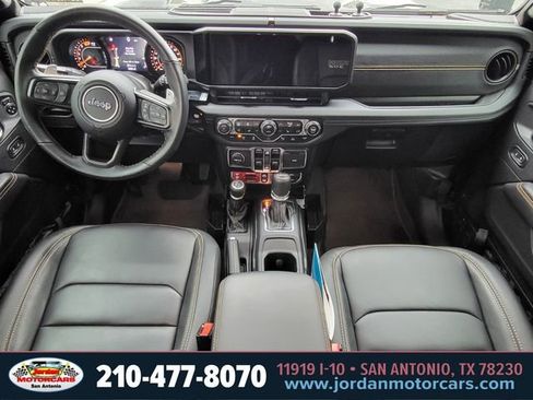 Used 2025 Jeep Wrangler Unlimited Rubicon 392 AWD/4WD image 13