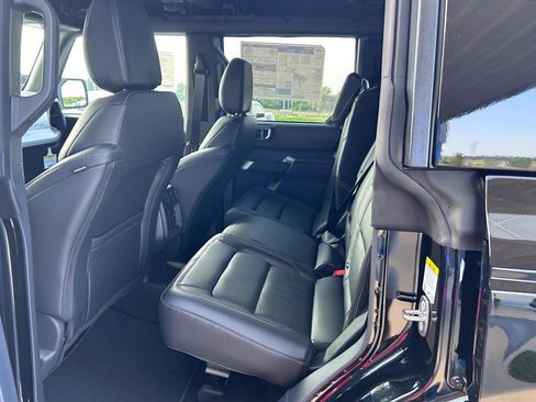 New 2025 Ford Bronco Outer Banks image 9