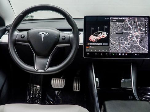 Used 2019 Tesla Model 3 Long Range image 17