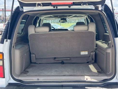 Used 2004 GMC Yukon XL SLT w/ Preferred Equipment Group RWD image 41