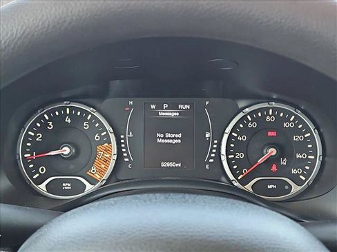 Used 2023 Jeep Renegade Latitude AWD/4WD image 11