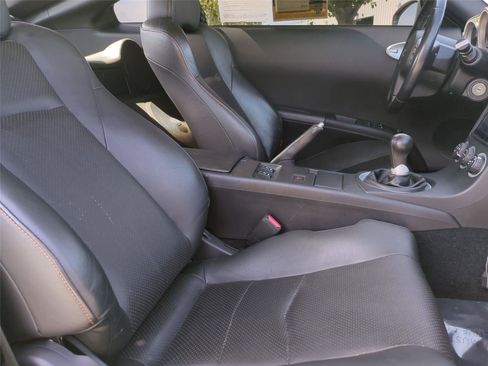 Used 2004 Nissan 350Z Touring w/ Aerodynamics Pkg RWD image 15