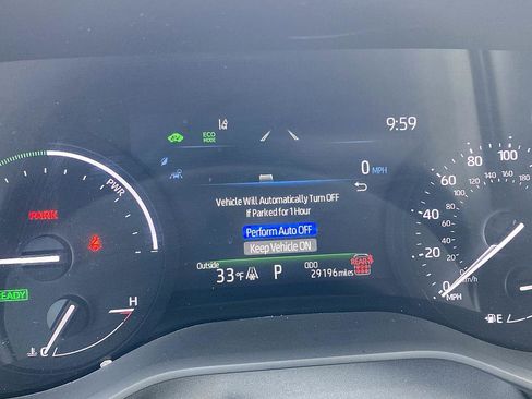 Certified 2025 Toyota Sienna XLE image 14