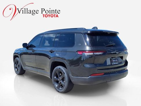 Used 2022 Jeep Grand Cherokee L Limited w/ Luxury Tech Group II AWD/4WD image 3