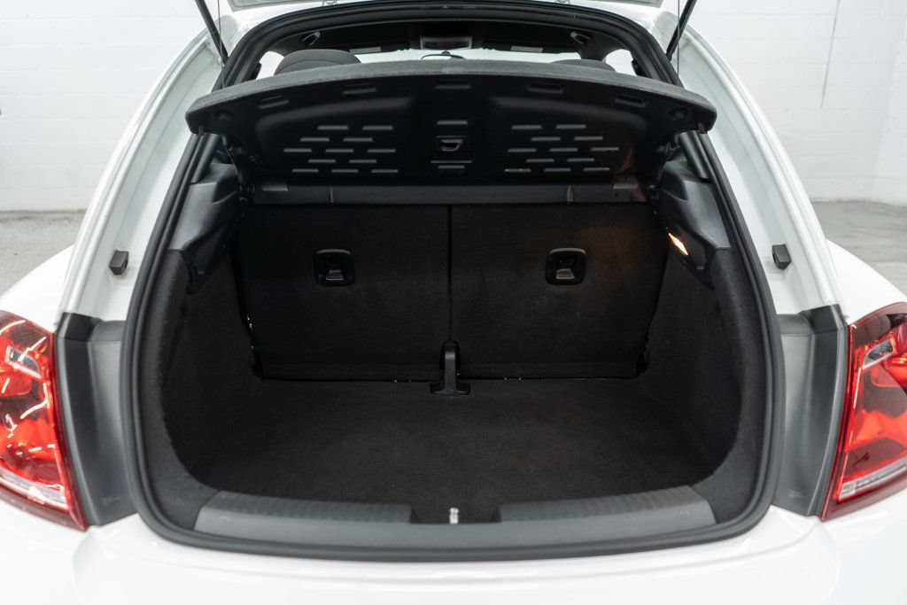 Used 2019 Volkswagen Beetle 2.0T S FWD image 24