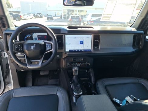 Used 2024 Ford Bronco Outer Banks image 20
