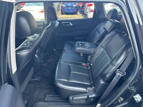 Used 2018 Nissan Pathfinder SL FWD image 23