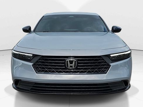Used 2025 Honda Accord Sport image 12