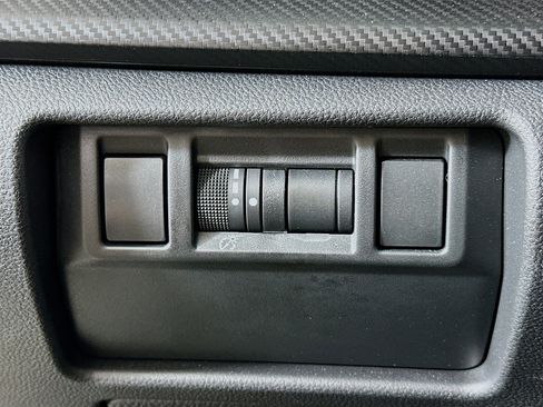 Used 2024 Subaru Crosstrek 2.0i Premium image 17