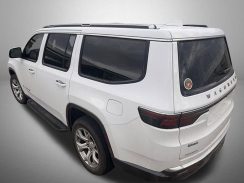 Used 2022 Jeep Wagoneer Series II image 4