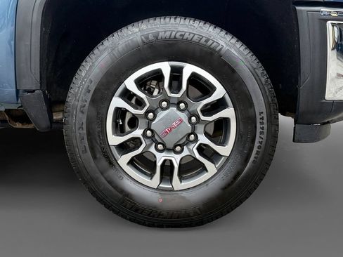 Used 2024 GMC Sierra 3500 SLE w/ SLE Convenience Package AWD/4WD image 8