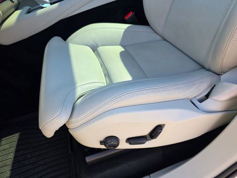 Used 2025 Volvo XC90 T8 Ultra w/ Protection Package image 14