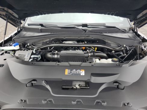 Certified 2024 Lincoln Aviator Reserve w/ Equipment Group 201A image 8