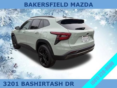 Used 2025 Chevrolet Trax ACTIV w/ Sunroof Package image 3