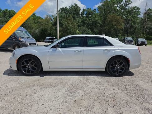 Certified 2021 Chrysler 300 Touring w/ Sport Appearance Package RWD image 6