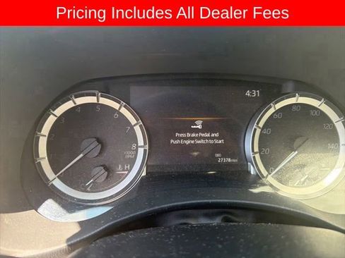 Used 2023 Toyota Highlander LE FWD image 2