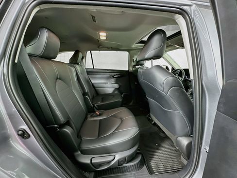 Certified 2026 Toyota Highlander XLE AWD/4WD image 29
