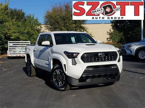 New 2025 Toyota Tacoma TRD Sport image 32