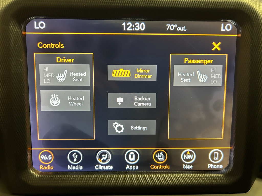 Used 2018 Jeep Wrangler Unlimited Sahara AWD/4WD image 17