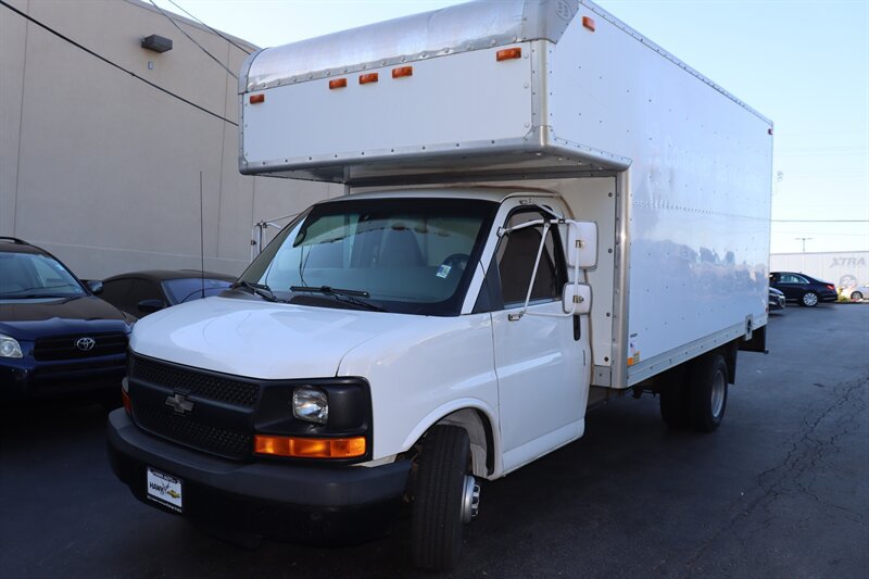 Used 2004 Chevrolet Express 3500 RWD image 1