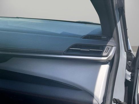 Used 2023 Toyota Sienna XSE image 21