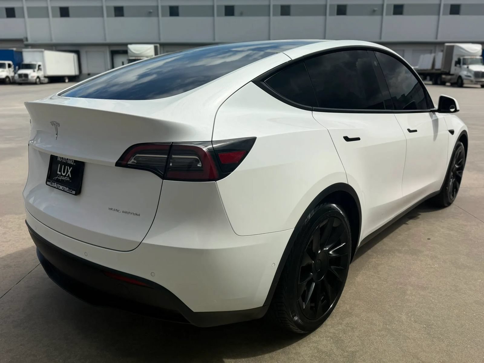 Used 2021 Tesla Model Y Long Range AWD/4WD image 7