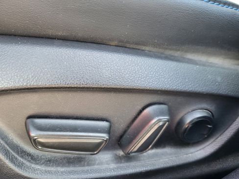 Used 2018 Toyota Prius Four Touring w/ Premium Convenience Package image 15