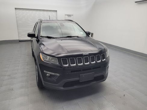 Used 2018 Jeep Compass Latitude w/ Safe & Security Group AWD/4WD image 14