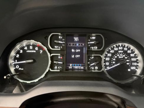 Used 2019 Toyota Tundra Limited w/ Limited Premium Package AWD/4WD image 10