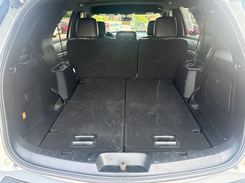 Used 2019 Ford Explorer XLT w/ Equipment Group 202A AWD/4WD image 37