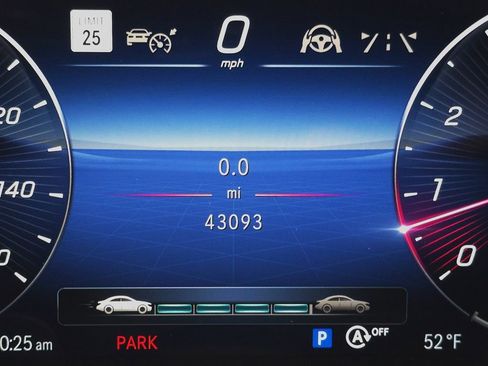 Used 2022 Mercedes-Benz S 580 4MATIC Sedan w/ AMG Line Package image 34