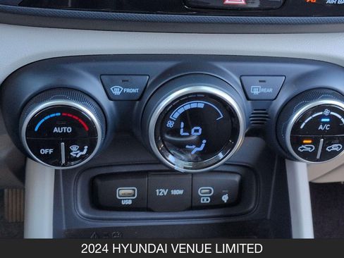 Used 2024 Hyundai Venue Limited image 21