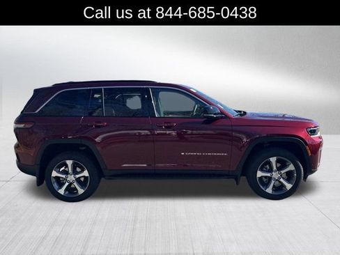 New 2026 Jeep Grand Cherokee Limited w/ Luxury Tech Group II RWD image 4