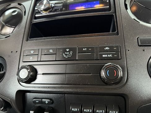 Used 2011 Ford F550 4x4 SuperCab Super Duty w/ PWR Equipment Group image 41