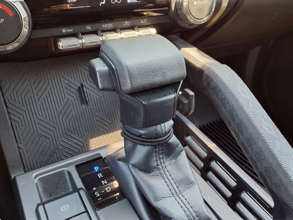 Used 2025 Toyota Tacoma SR RWD image 18