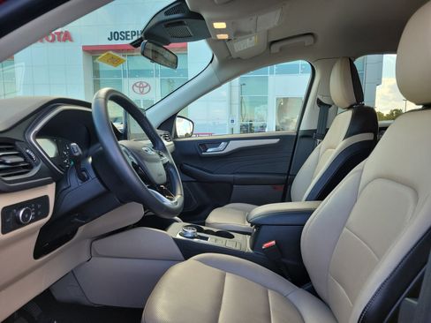 Used 2022 Ford Escape SEL image 15