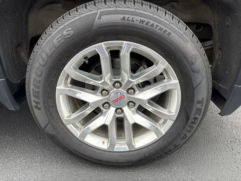 Used 2021 GMC Sierra 1500 SLT w/ SLT Premium Plus Package AWD/4WD image 12