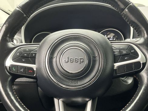 Used 2020 Jeep Compass Latitude w/ Cold Weather Group AWD/4WD image 12