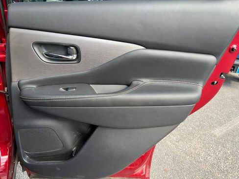 Used 2022 Nissan Murano SV FWD image 19