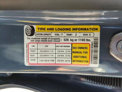 Used 2025 Ford Explorer Active RWD image 14