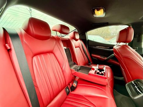 Used 2015 Maserati Ghibli S Q4 image 27