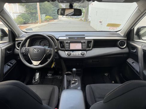 Used 2015 Toyota RAV4 XLE AWD/4WD image 25
