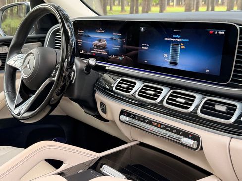 Certified 2024 Mercedes-Benz GLE 450e 4MATIC image 22