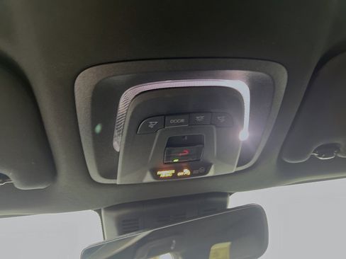 Used 2023 Toyota Crown XLE image 21