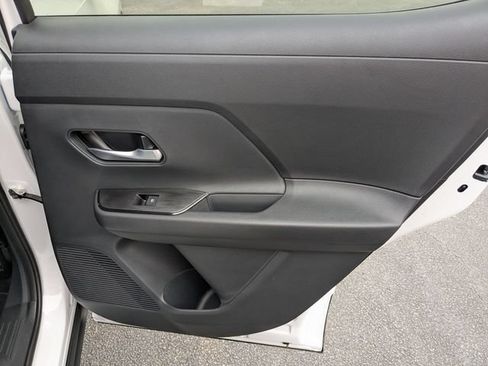 New 2026 Nissan Kicks SV w/ Cold Weather Package FWD image 27