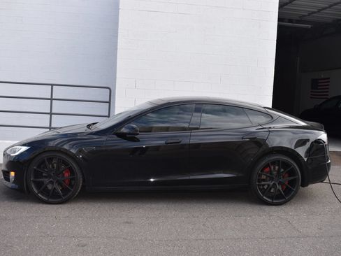 Used 2016 Tesla Model S 60D AWD/4WD image 2
