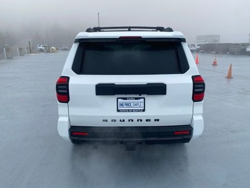 New 2026 Toyota 4Runner SR5 image 9