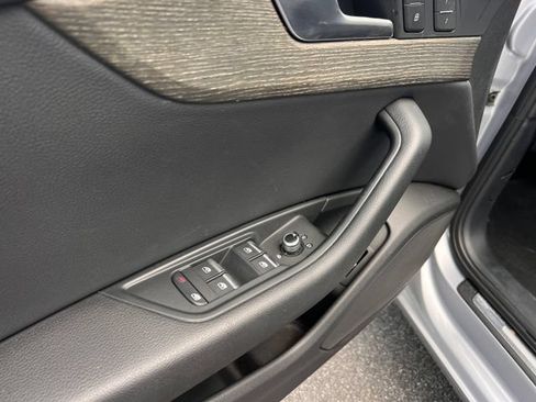 Used 2019 Audi A4 2.0T Premium FWD image 11