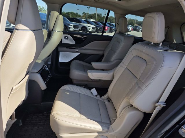 Certified 2024 Lincoln Aviator Reserve w/ Equipment Group 201A AWD/4WD image 9